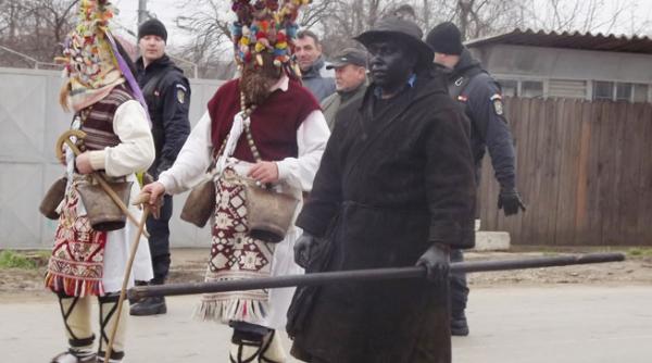 cucii carnavalul mascatilor de la branesti