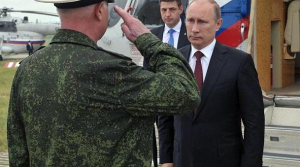 vladimir putin a ordonat trupelor angajate in exercitii militare sa revina la baza