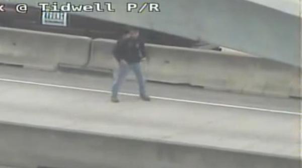 moment spectaculos pe cel mai aglomerat drum din houston ce au surprins camerele de supraveghere video