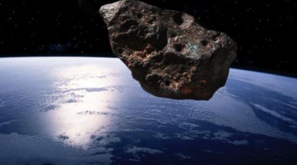 un asteroid se va apropia foarte mult de pamant in aceasta noapte evenimentul poate fi urmarit live pe internet video