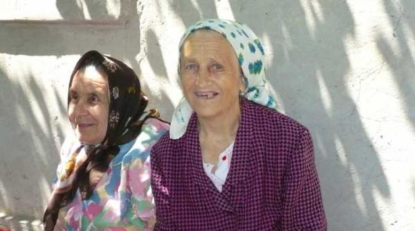 8 martie ajutor banesc pentru femeile nevoiase din iasi