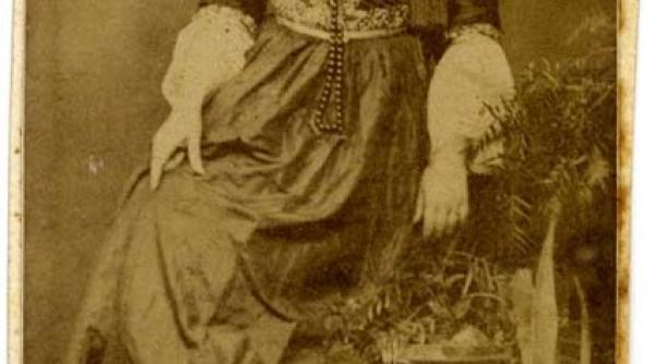 romance remarcabile dora d istria prima romanca viteaza care face o ascensiune in alpi