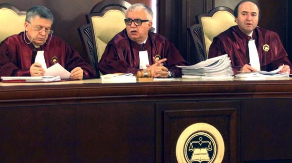 ccr se pronunta azi asupra sesizarii pdl privind validarea guvernului ponta 3