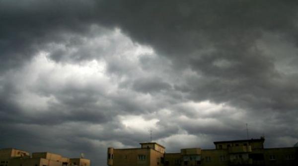 informare meteo de vijelii in toata ara incepand de duminica diminea a