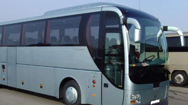 un polonez a ranit soferii unui autocar romanesc dupa care s a sinucis