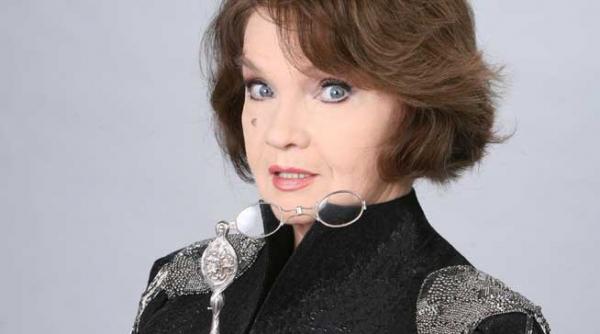 actorii canta un proiect din iubire pentru artisti margareta paslaru pasivitatea ucide lent dar sigur de ce am fi pasivi la suferinta altora