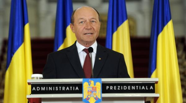 basescu a remarcat abia ieri prezenta membrilor partidului jobbik pe teritoriul romaniei cerand sa fie interzisa