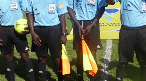 un arbitru tusier a murit dupa ce a fost batut de spectatori