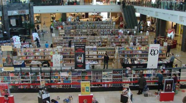 carti fete filme si baieti brunea fox la cinci lei chopin la doi lei ori nefrologia la 300 de lei librex 2014