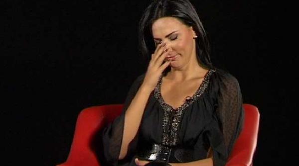 antena stars dincolo de aparente lavinia parva iubita lui stefan banica jr a inceput sa planga oprind interviul cateva minute