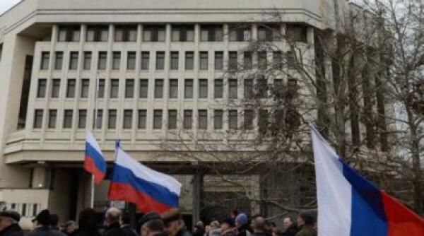 liderul separatist din crimeea face apel la estul ucrainei sa organizeze referendumuri pentru alipirea la rusia