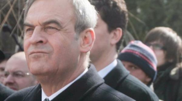 laszlo tokes nu vorbesc impotriva romanilor dar vorbesc in favoarea neamului meu