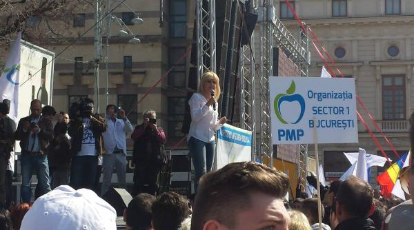 nutzy cu blugi rupti conduce partidul cinetic la lupta cea mare