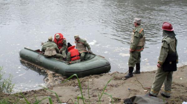trupul unui barbat a fost descoperit plutind pe dunare victima avea asupra sa bani cheile unei masini si un ceas de marca