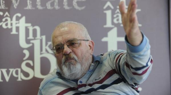 remes basescu traieste sub un destin blestemat este construit din rautate in exces si are negru pe cerul gurii