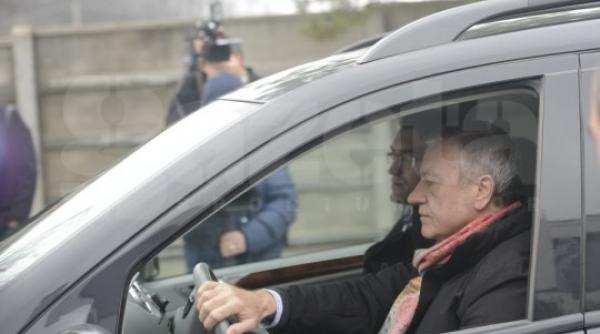 gica hagi suparat pe mircea sandu a facut pe soferul pentru burleanu trebuia sa fie mai puternic