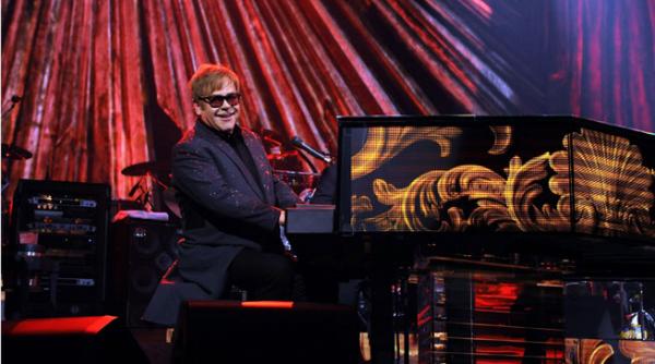 elton john si pianul sau la grand cinema more