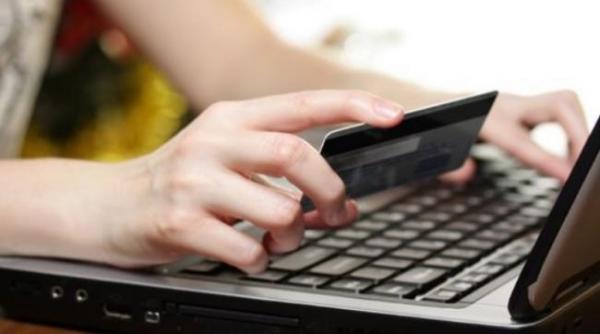 romanii au platit 6 6 milioane lei taxe si impozite cu cardul pe internet in primele luni din 2014