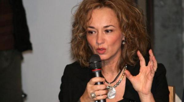 marina constantinescu e din nou directorul festivalului national de teatru