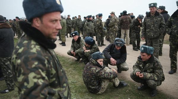 toti ofiterii ucraineni luati prizonieri de catre fortele ruse si pro ruse in crimeea au fost eliberati