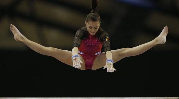 romancele trei medalii larisa iordache aur la sol si barna diana bulimar argint la sol la cm de la doha