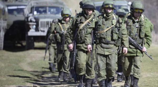 aproape 2 000 de militari ucraineni nu pot parasi crimeea din cauza lipsei de bani