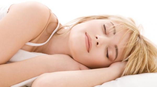 cand trebuie sa dormi i ca sa ave i cea mai frumoasa piele