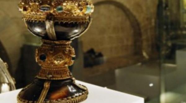 cea mai cautata relicva a crestinatatii descoperita in spania doi istorici sustin ca au gasit sfantul graal