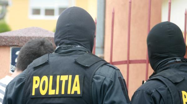 descinderi in mehedinti seful politiei mehedinti si cel al consiliului judetean suspecti intr un dosar de coruptie