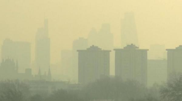 alerta de poluare in europa un nor de praf desertic ar putea ajunge vineri deasupra romaniei