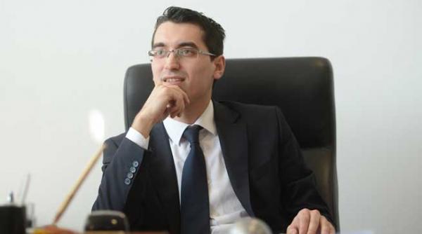 burleanu un politruc in fotbal