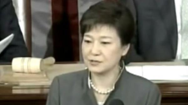 o acuzam pe cateaua park medicii din coreea de nord denunta ajutorul umanitar propus de presedintele coreei de sud