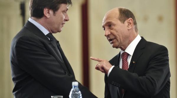adrian nastase ii aduc aminte domnului antonescu ca a fost unul din artizanii alegerii lui basescu la prezidentialele din 2004