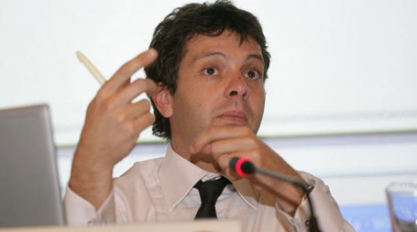 uefa ne da cartonasul galben procesul de licentiere trebuie respectat