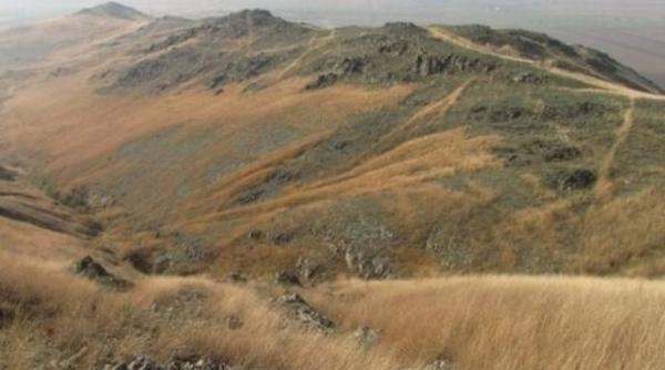 descoperire exceptionala in dobrogea ce au gasit arheologii la peceneaga la baza unei movile funerare
