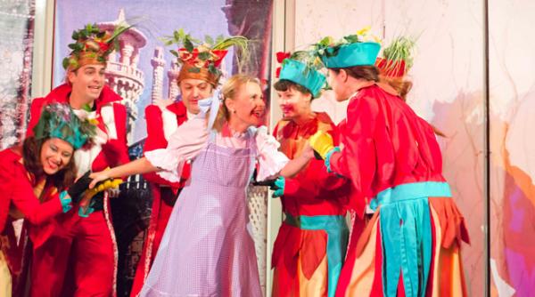 24 de primaveri infloresc de ziua teatrului excelsior