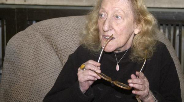 a murit poeta nina cassian