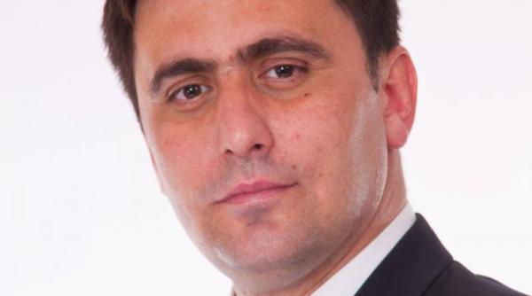 liberalii dezaproba razboiul mediatic dintre traian basescu si victor ponta