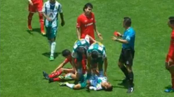 tackling asasin o asemenea intrare merita pedepsita cu inchisoarea video