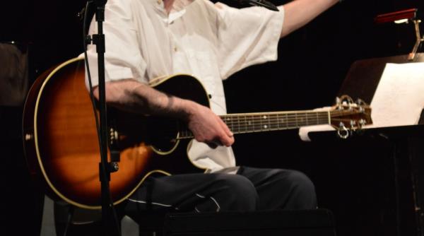 zeul rockului progresiv peter hammil vine la artmania