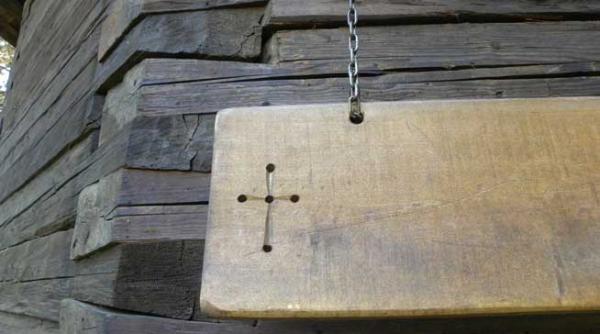 toaca si focul simboluri sacre ale mito crestinismului