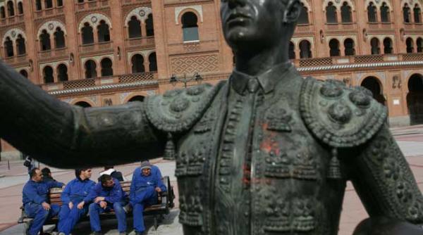 romanii cea mai mare comunitate straina din spania