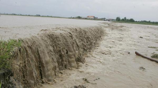 cod portocaliu si cod galben de inundatii in 11 bazine hidrografice in urmatoarele ore