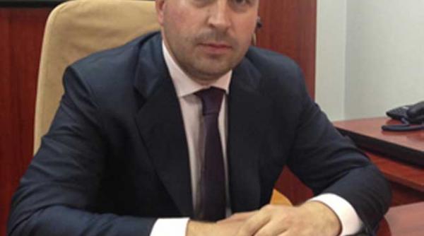 baietii destepti ai statului se muta din asigurari in afaceri cu energie