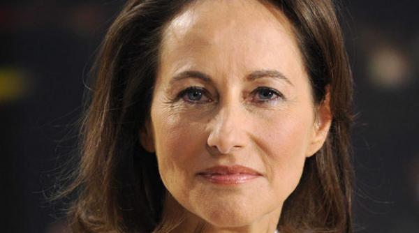 segolene royal are pretentii de monarh ce le ordona supusilor ei