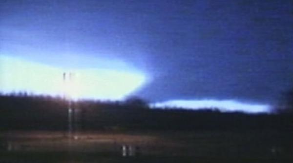 a inceput sezonul tornadelor in sua cel putin 12 oameni au murit in arkansas si oklahoma video