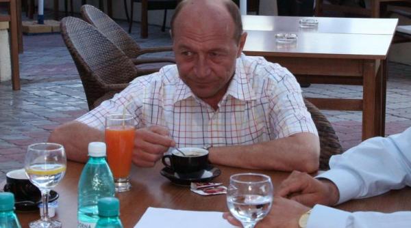 judecatorul stan mustata ridicat astazi de dna s a intalnit cu basescu la o cafea