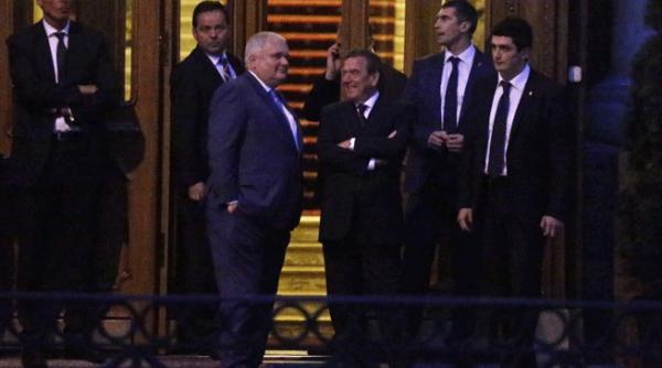 fostul cancelar german gerhard schroeder si a serbat ziua cu putin oripilare in germania