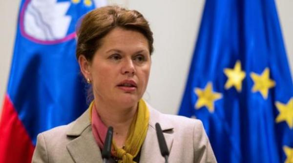 premierul sloveniei alenka bratusek si a dat demisia