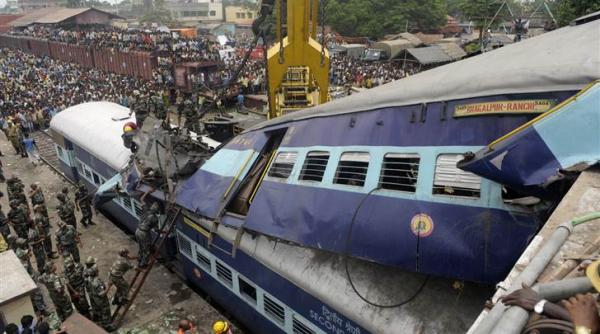 tragedie feroviara in india 19 oameni au murit si 132 au fost raniti